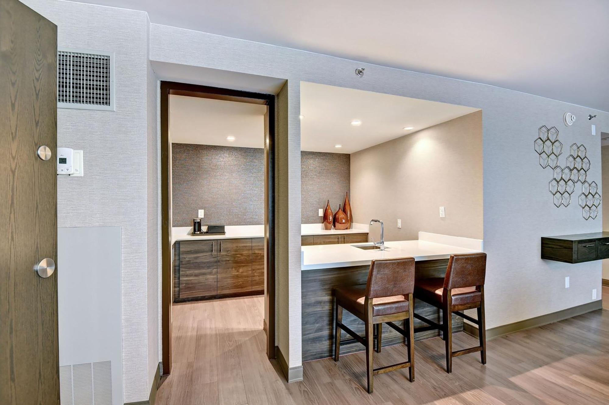 Tulsa Marriott Southern Hills Экстерьер фото